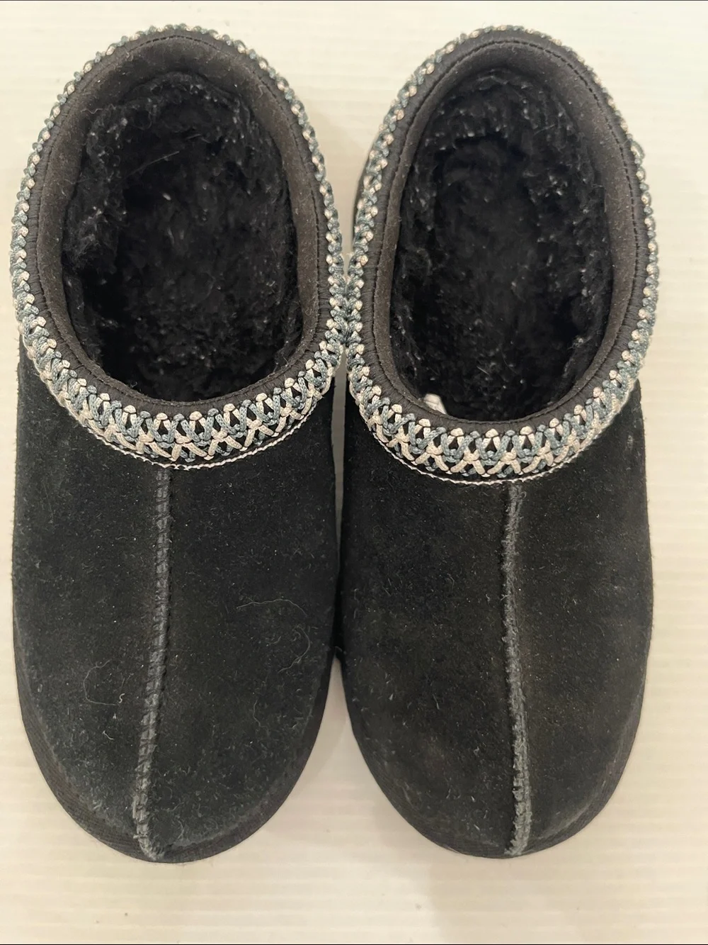 UGG WINTER TASMAN SLIPPERS KIDS SIZE 1 (3-8 Yrs)